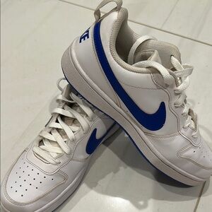 Nike Youth size 6.6 Court Borough White and Blue Sneakers DV 5456-110